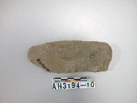 藏品(小型打製石斧)的圖片